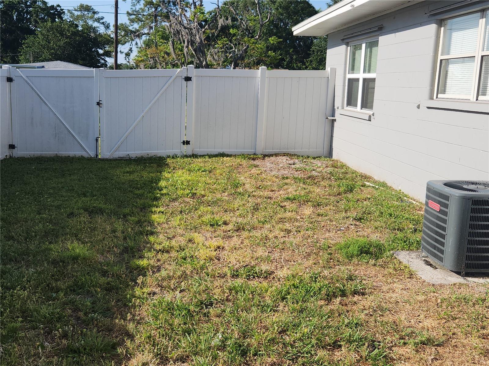 Image 8 of 32 For 310 4th Avenue Sw