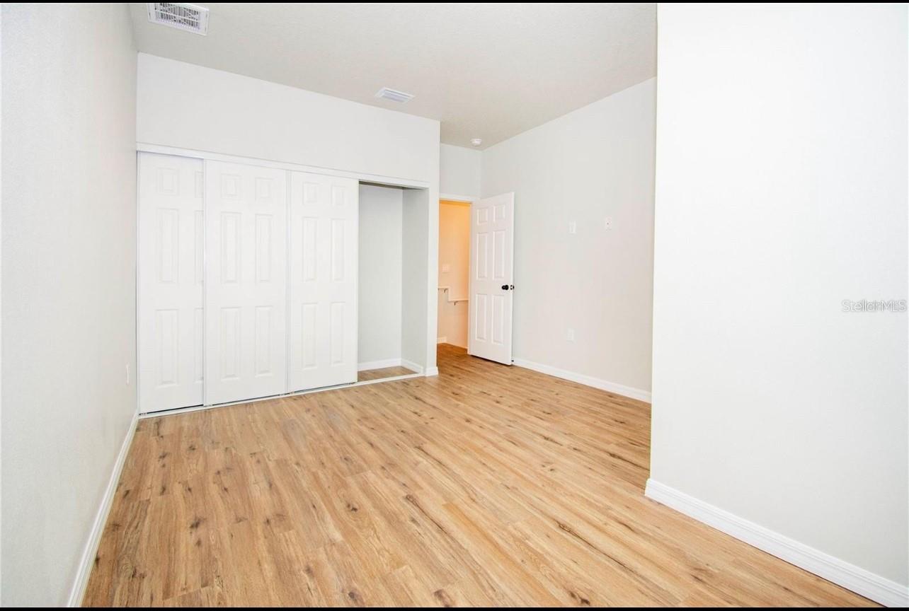 Image 13 of 14 For 1933 Oxnard Court