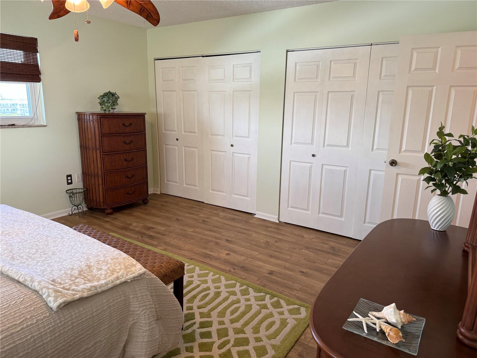 Image 31 of 59 For 5900 Shore Boulevard S 512