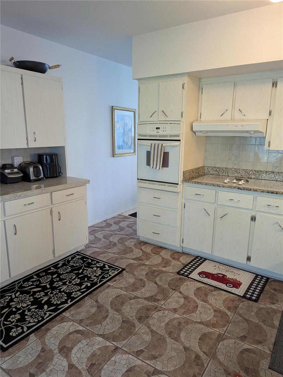 Image 10 of 27 For 2380 World Parkway Boulevard 56