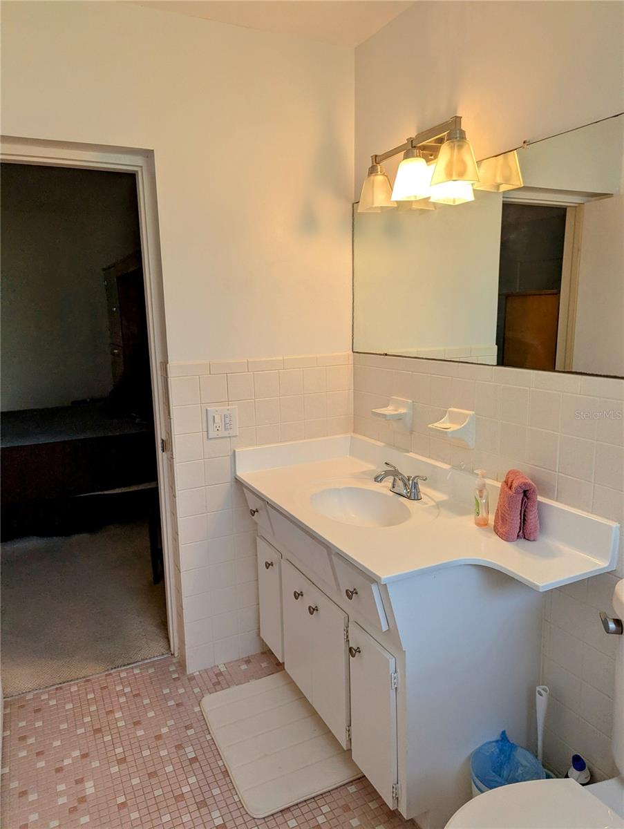 Image 20 of 27 For 2380 World Parkway Boulevard 56