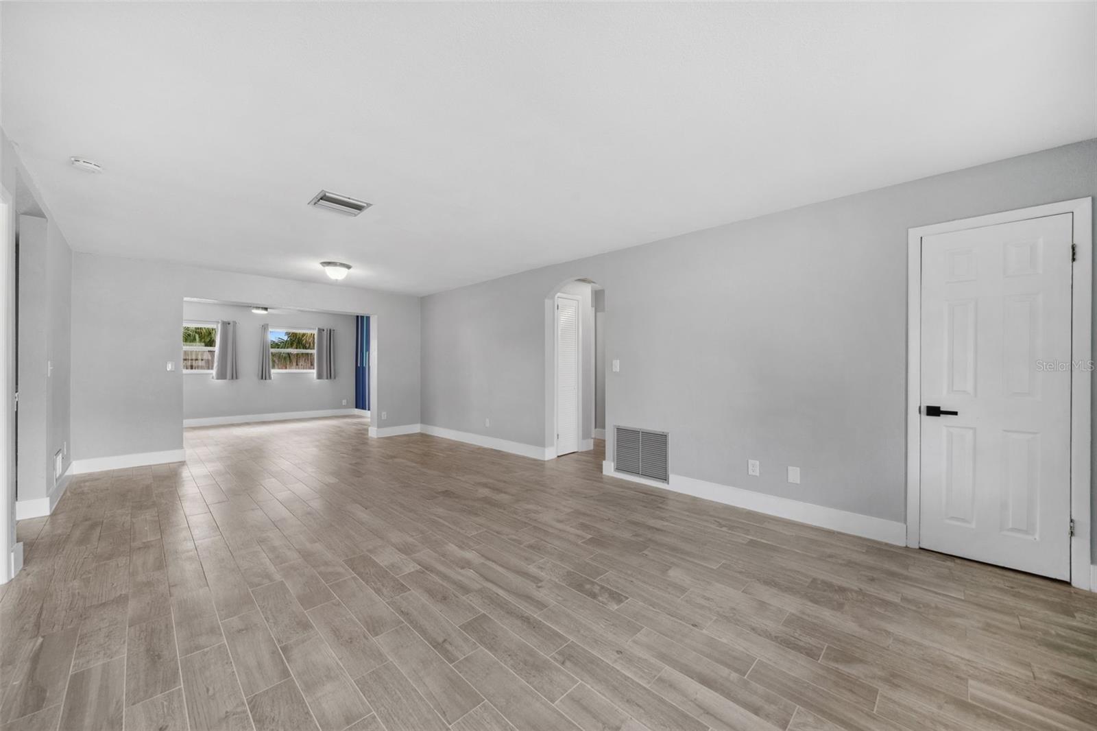 Image 12 of 39 For 6566 20th Street N