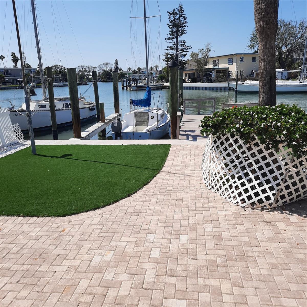 Details for 319 Boca Ciega Dr, MADEIRA BEACH, FL 33708