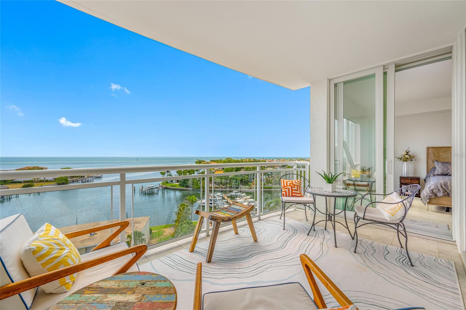Listing photo id 15 for 1325 Snell Isle Boulevard Ne 810