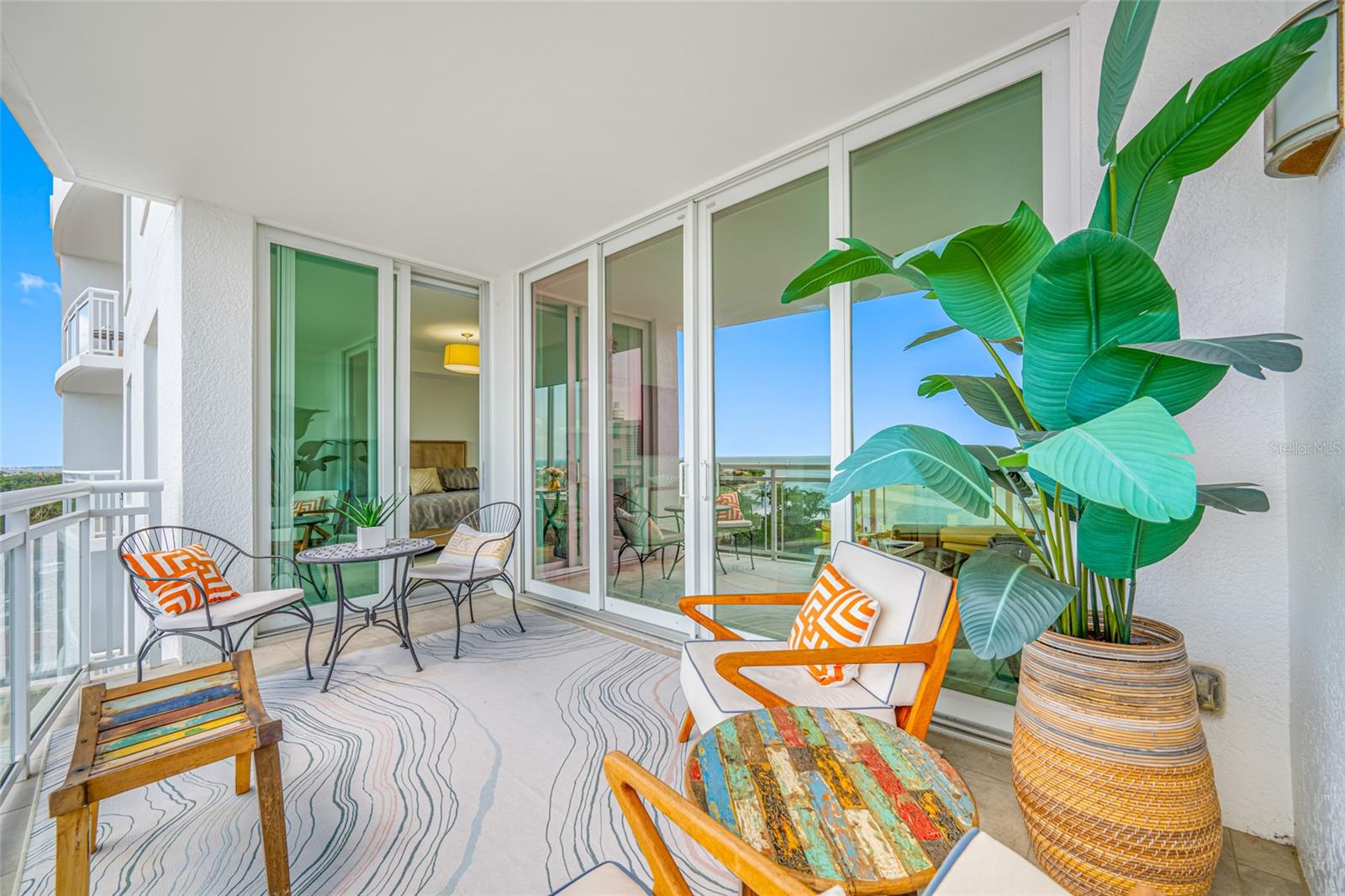 Listing photo id 19 for 1325 Snell Isle Boulevard Ne 810