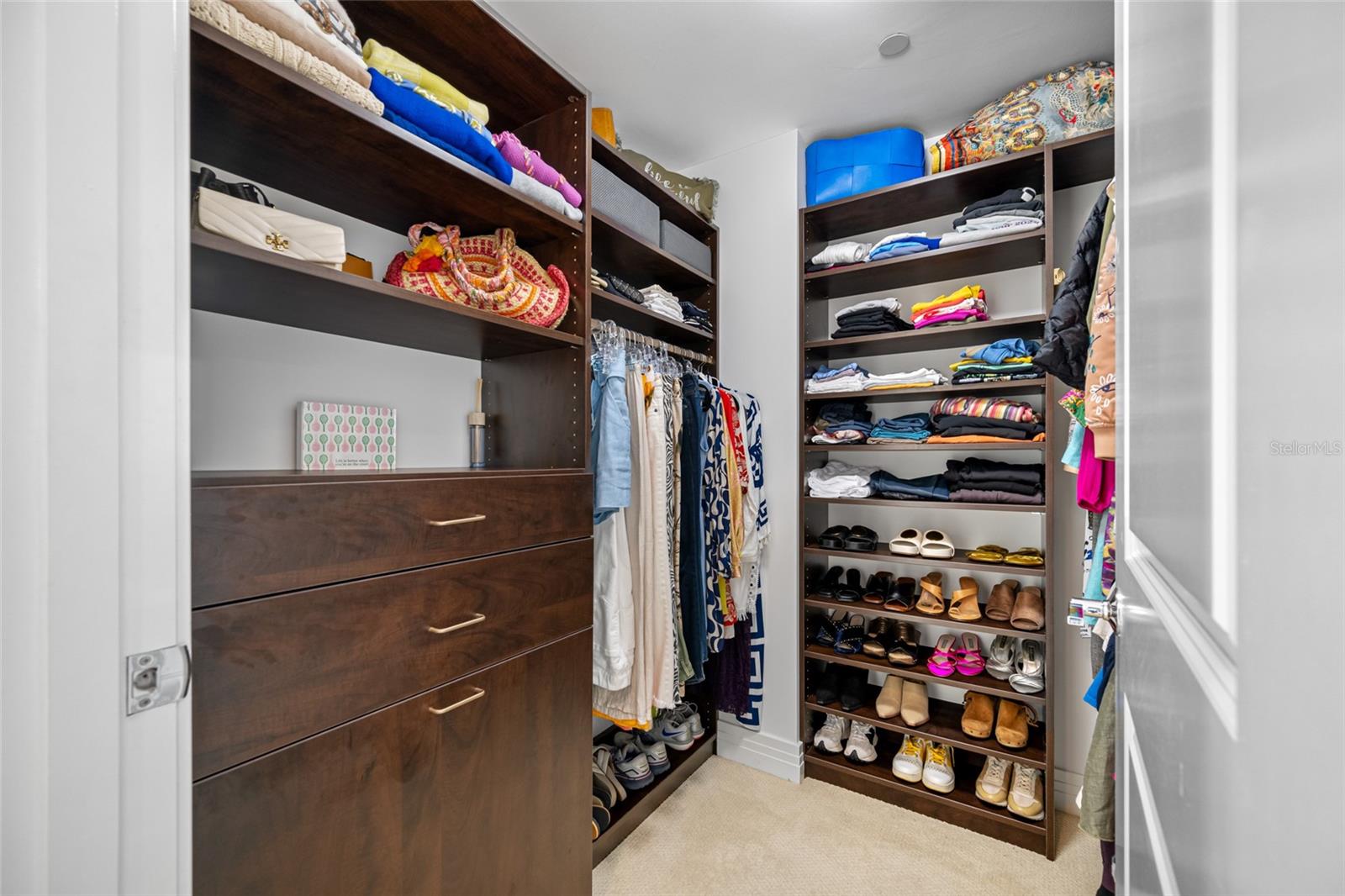 Listing photo id 24 for 1325 Snell Isle Boulevard Ne 810