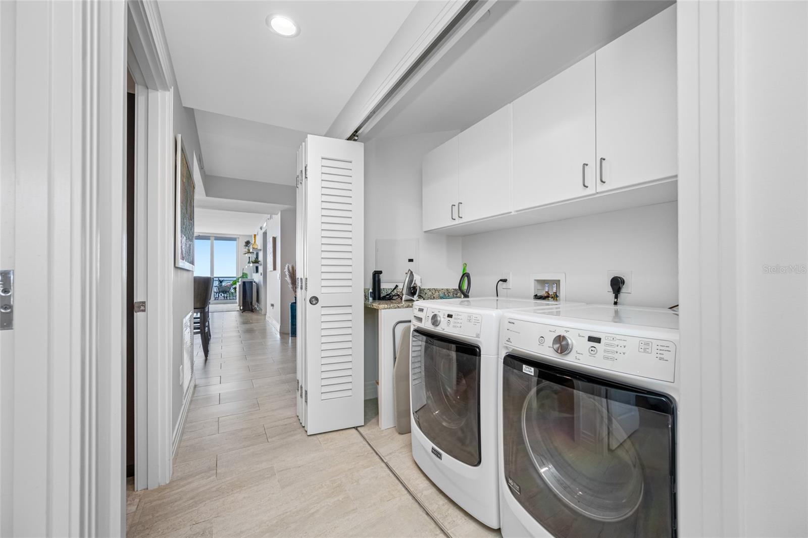 Listing photo id 30 for 1325 Snell Isle Boulevard Ne 810
