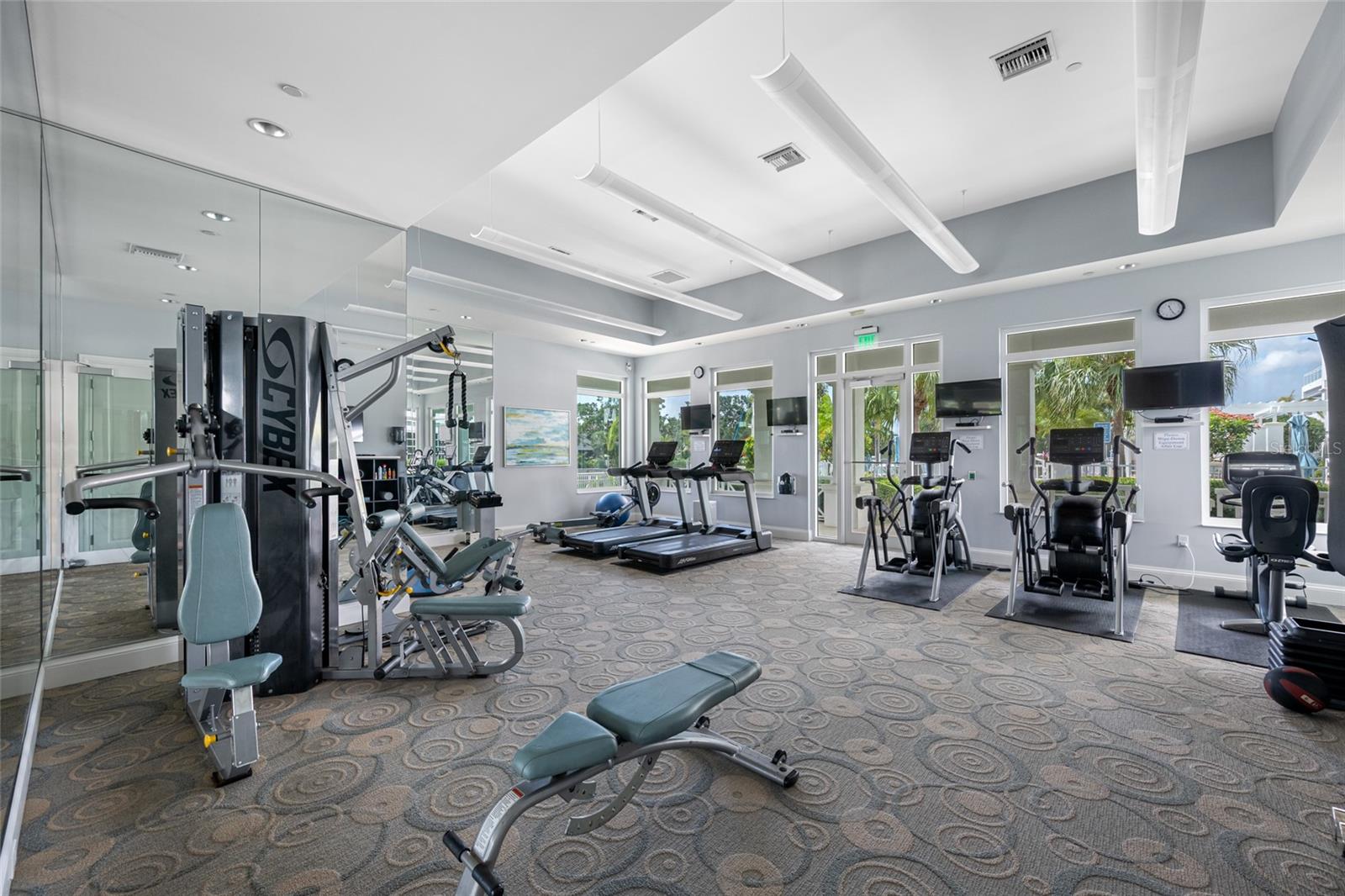 Listing photo id 42 for 1325 Snell Isle Boulevard Ne 810