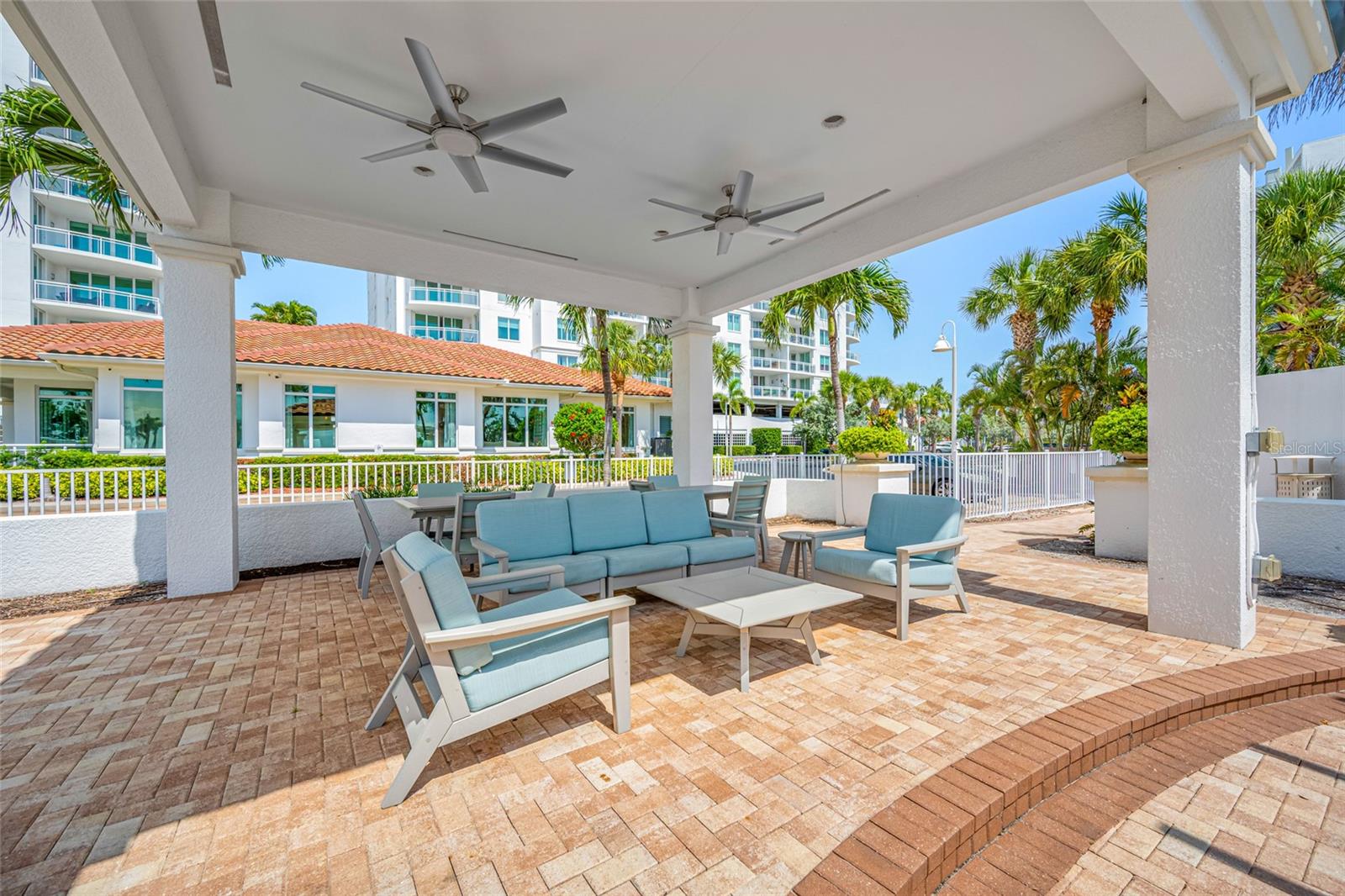 Listing photo id 50 for 1325 Snell Isle Boulevard Ne 810