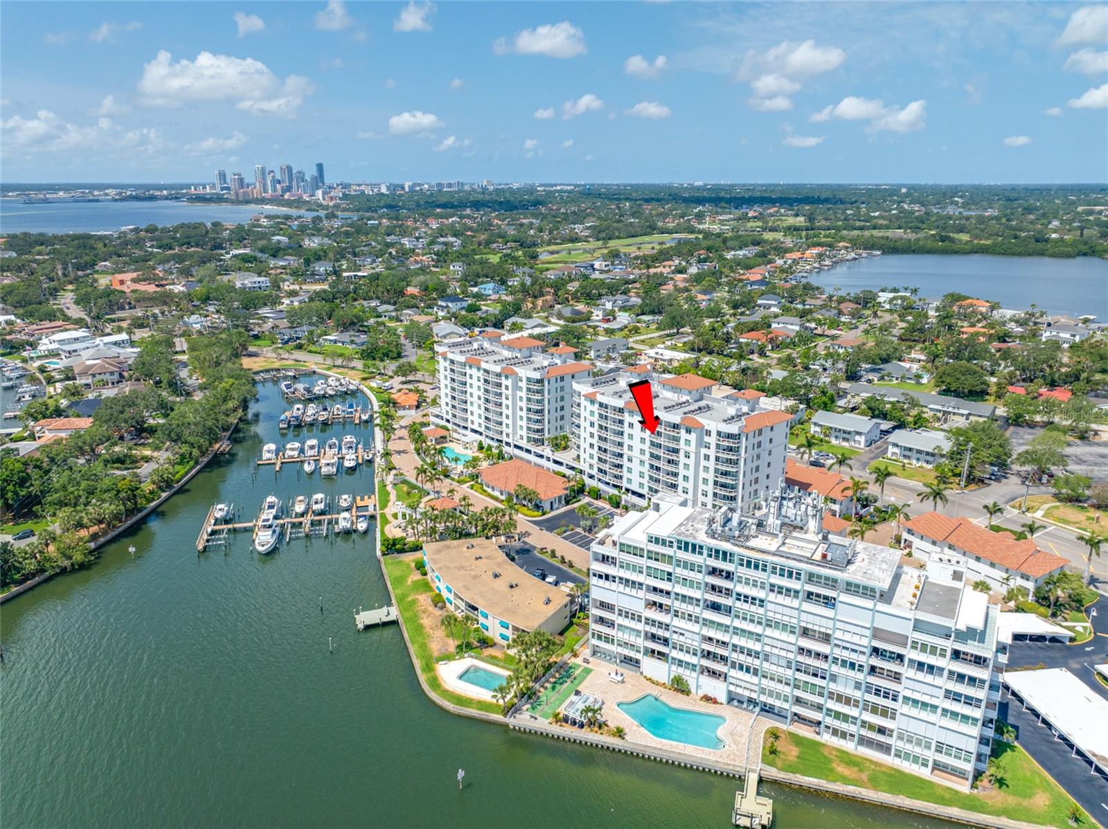 Listing photo id 55 for 1325 Snell Isle Boulevard Ne 810