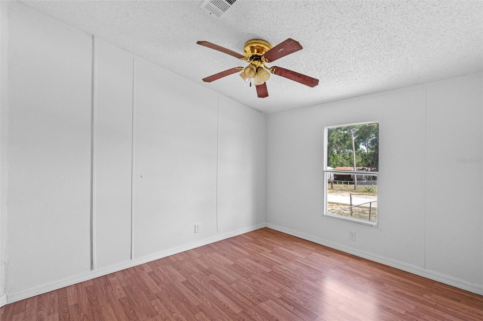 Image 10 of 23 For 10431 127th Lane
