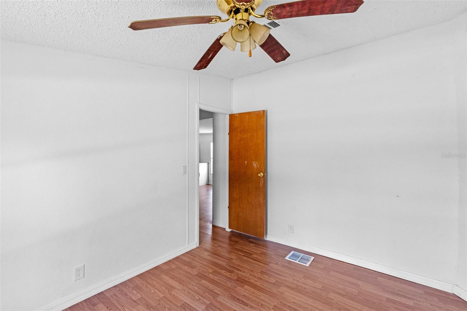 Image 11 of 23 For 10431 127th Lane