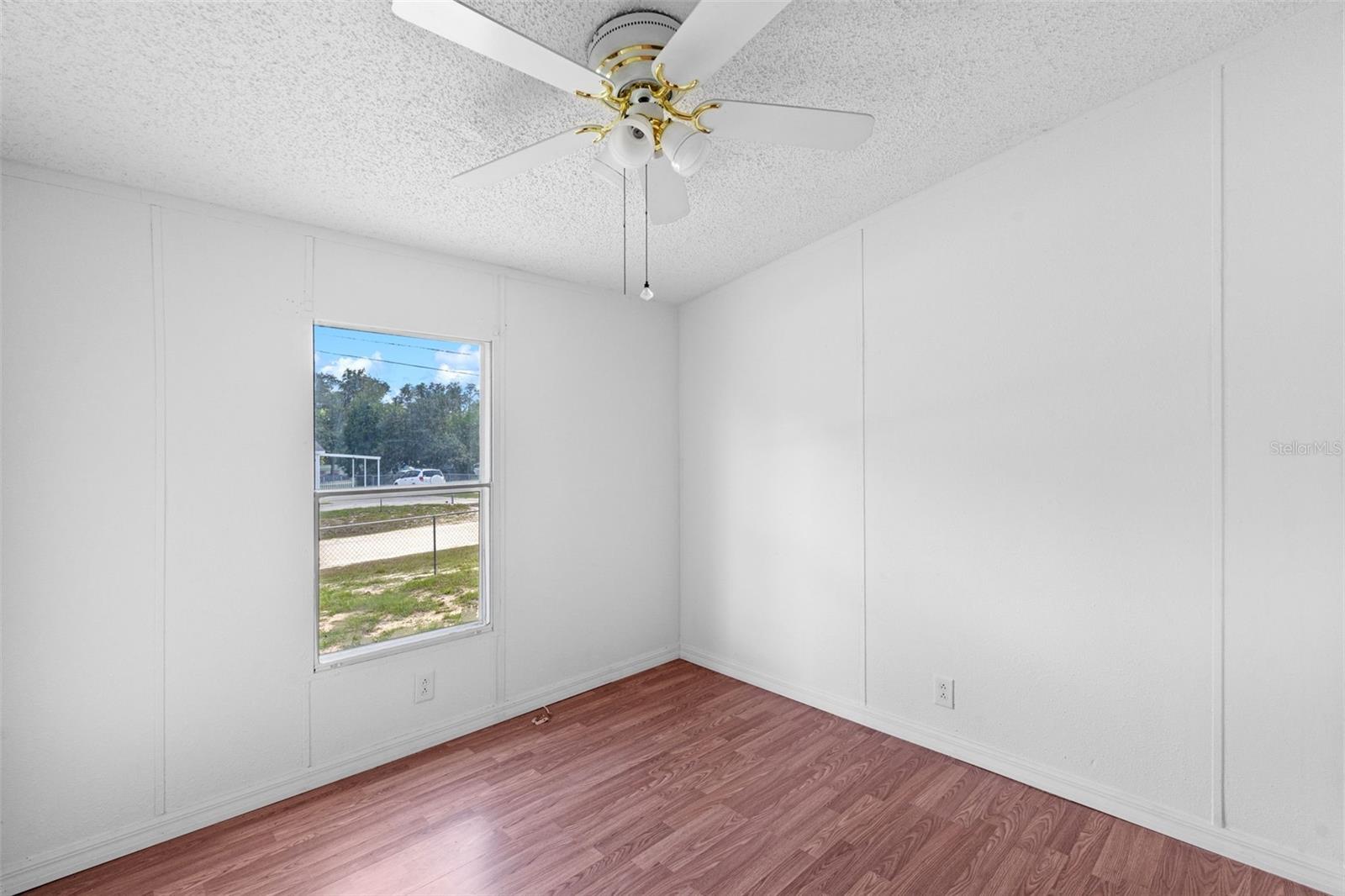 Image 17 of 23 For 10431 127th Lane