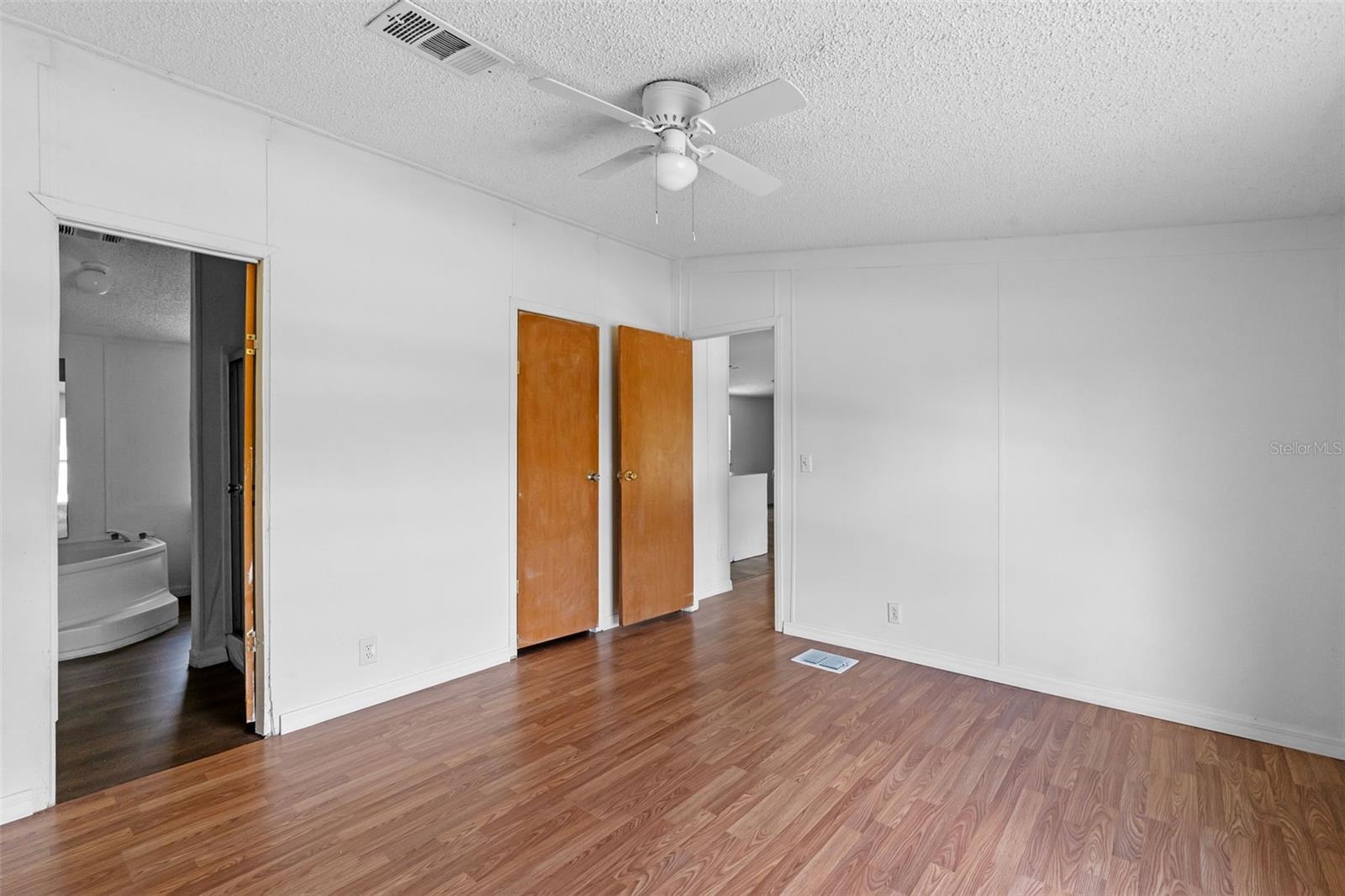Image 7 of 23 For 10431 127th Lane