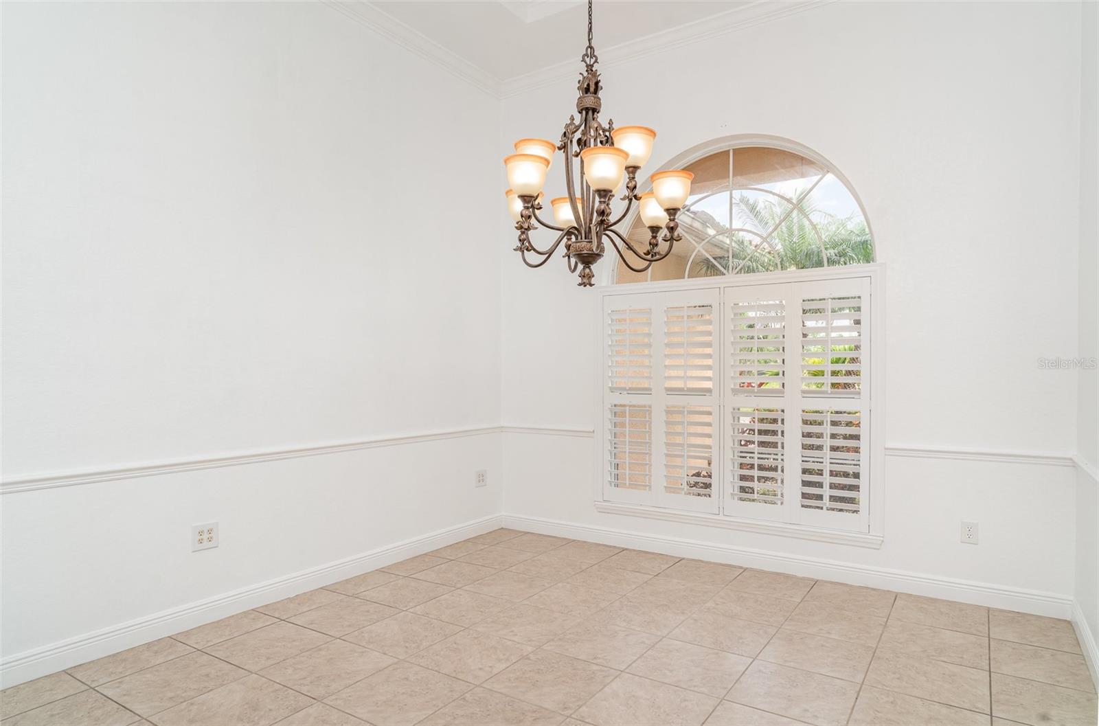 Image 11 of 50 For 6120 9th Avenue Circle Ne