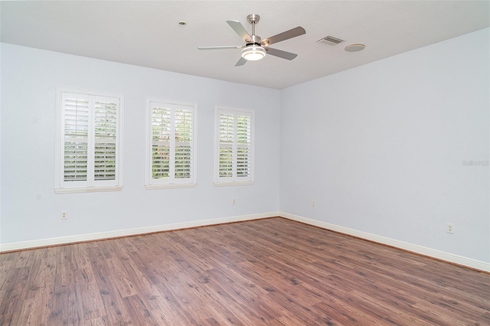 Image 31 of 50 For 6120 9th Avenue Circle Ne