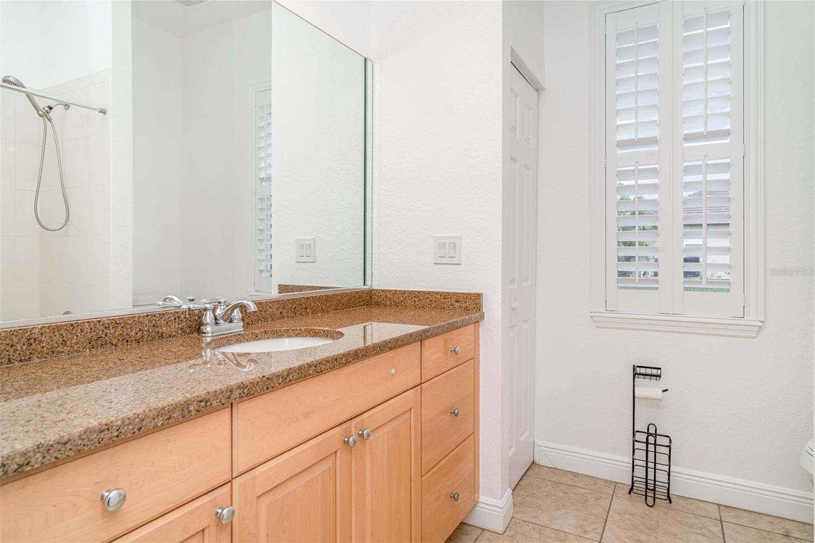Image 33 of 50 For 6120 9th Avenue Circle Ne
