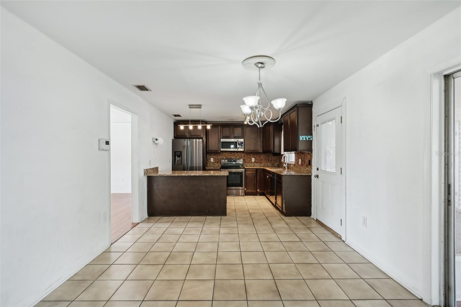 Image 11 of 70 For 503 Holt Circle