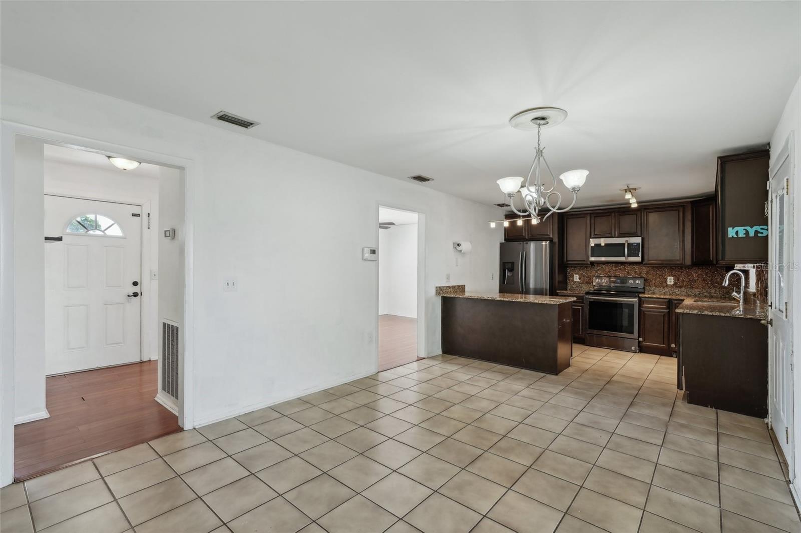 Image 12 of 70 For 503 Holt Circle