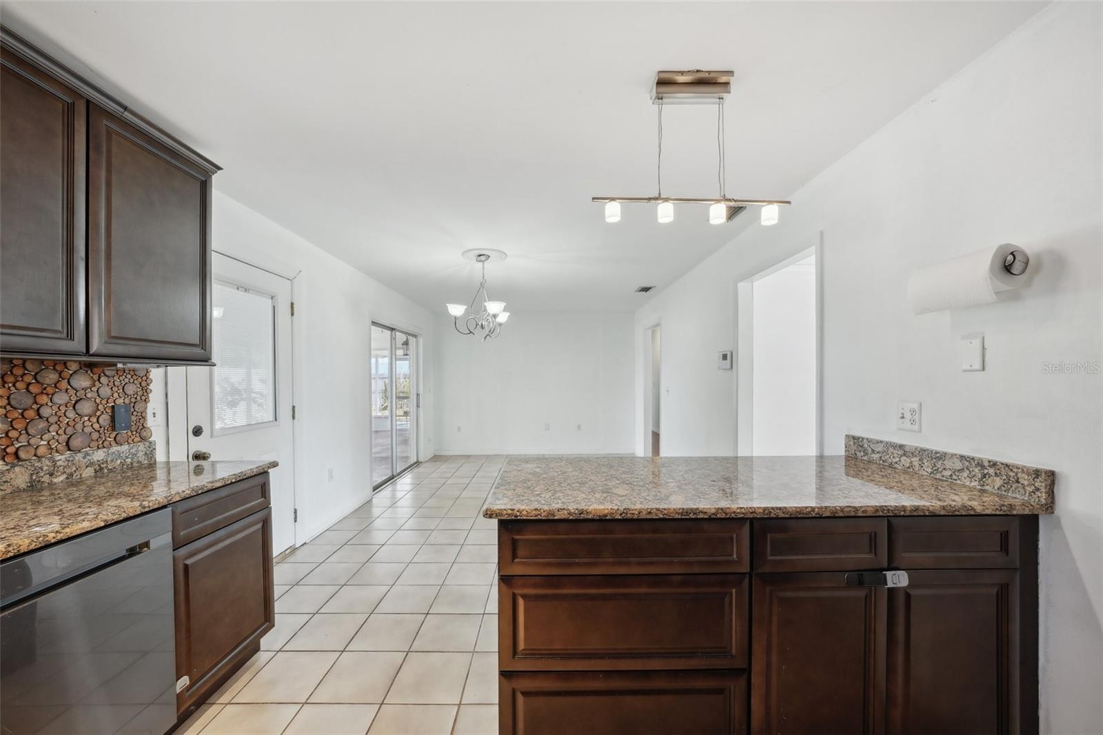 Image 18 of 70 For 503 Holt Circle