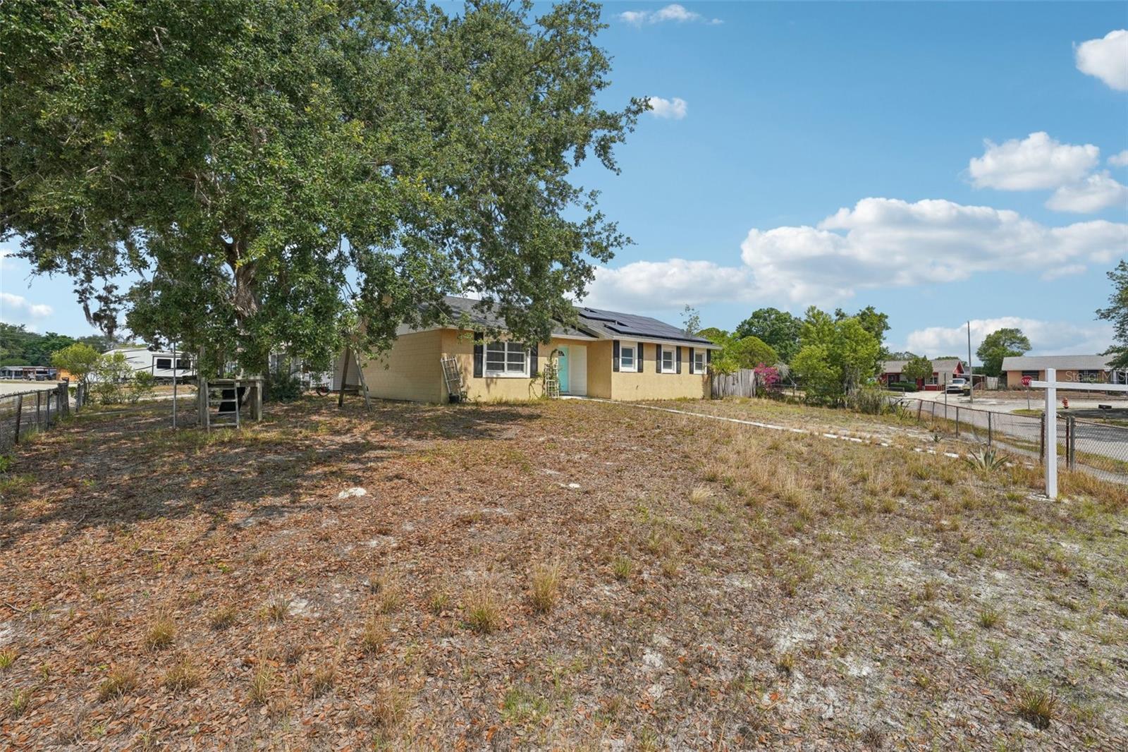 Image 3 of 70 For 503 Holt Circle