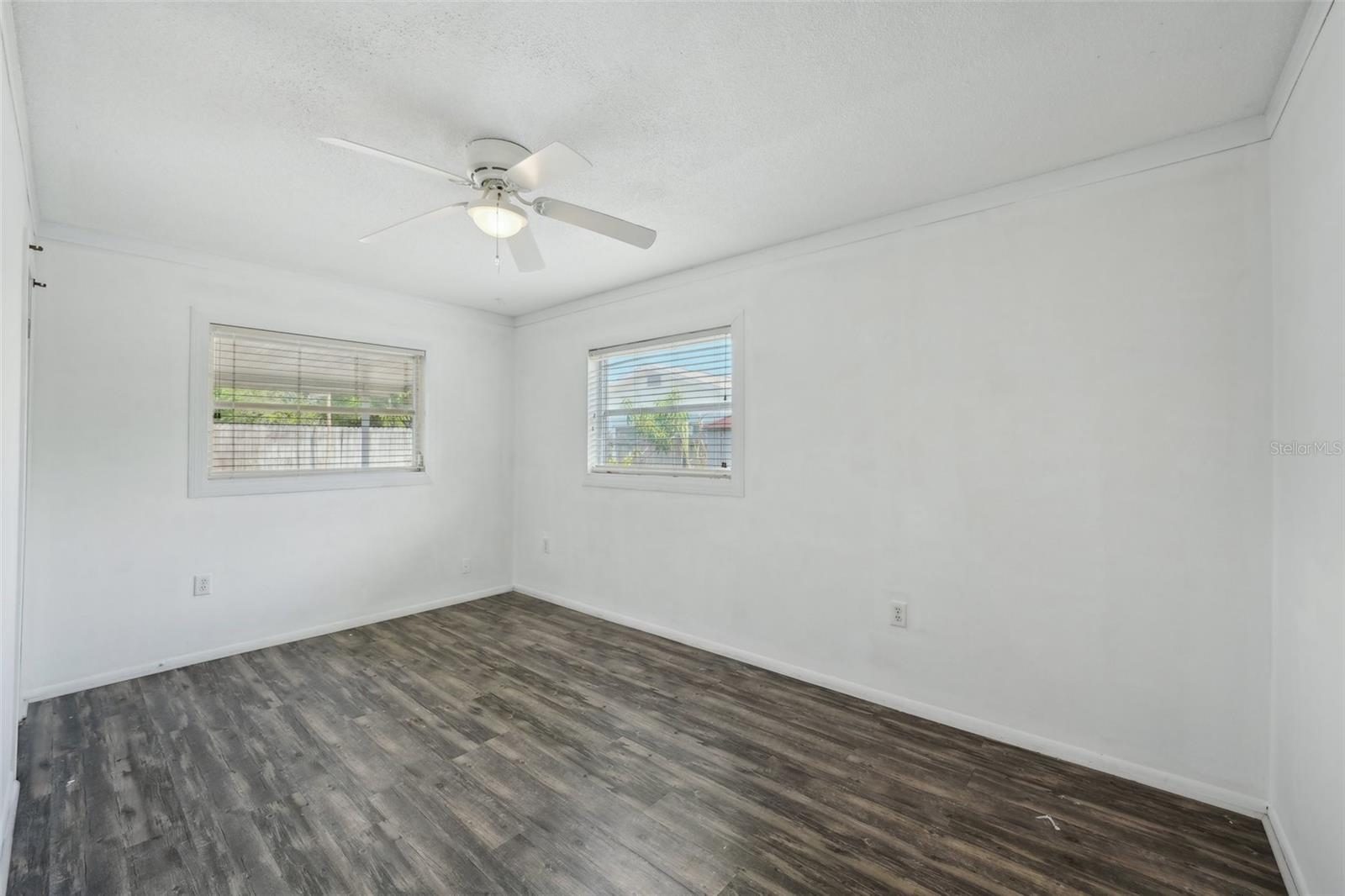 Image 30 of 70 For 503 Holt Circle