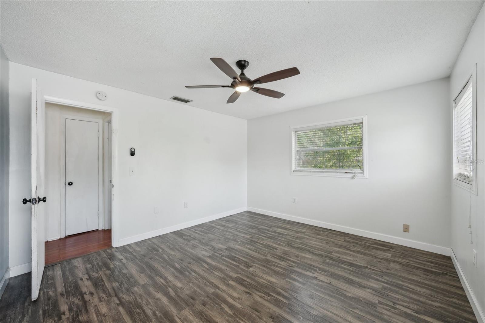 Image 35 of 70 For 503 Holt Circle