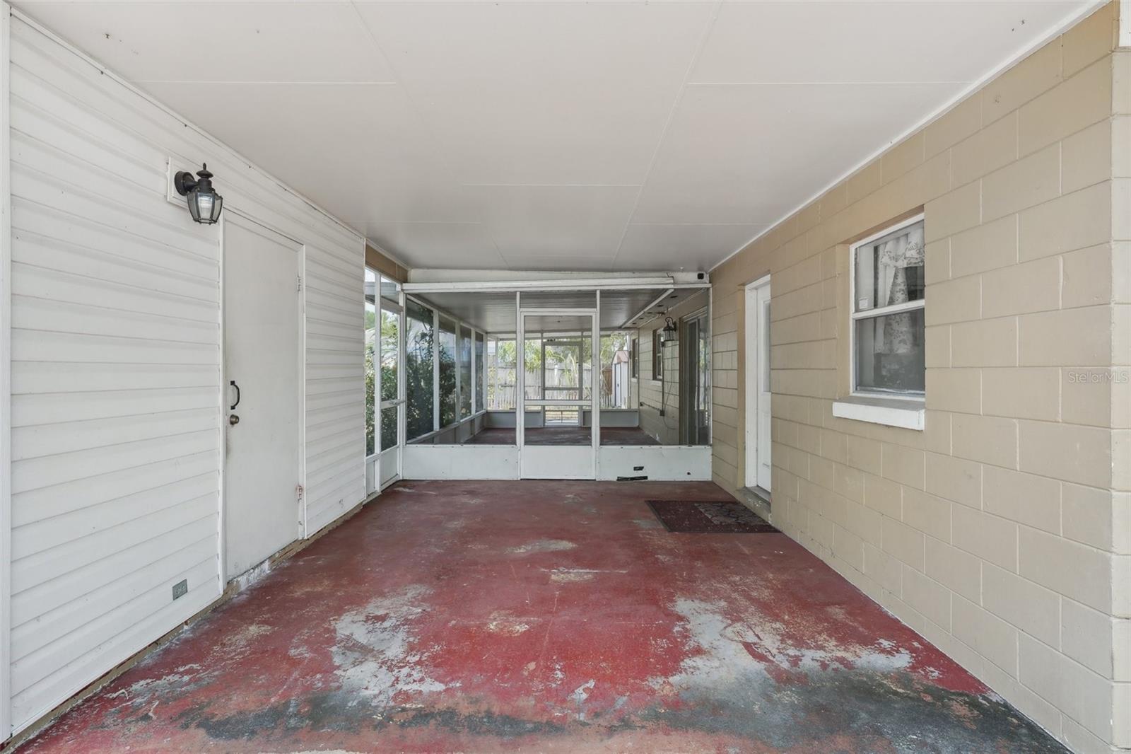 Image 47 of 70 For 503 Holt Circle