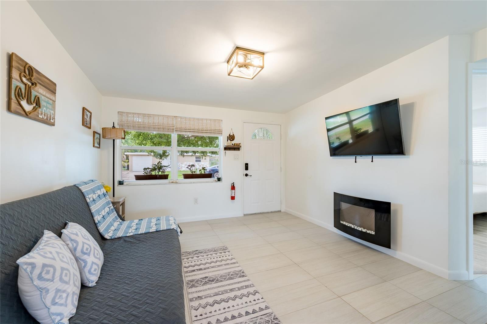 Image 3 of 27 For 11104 Taft Drive