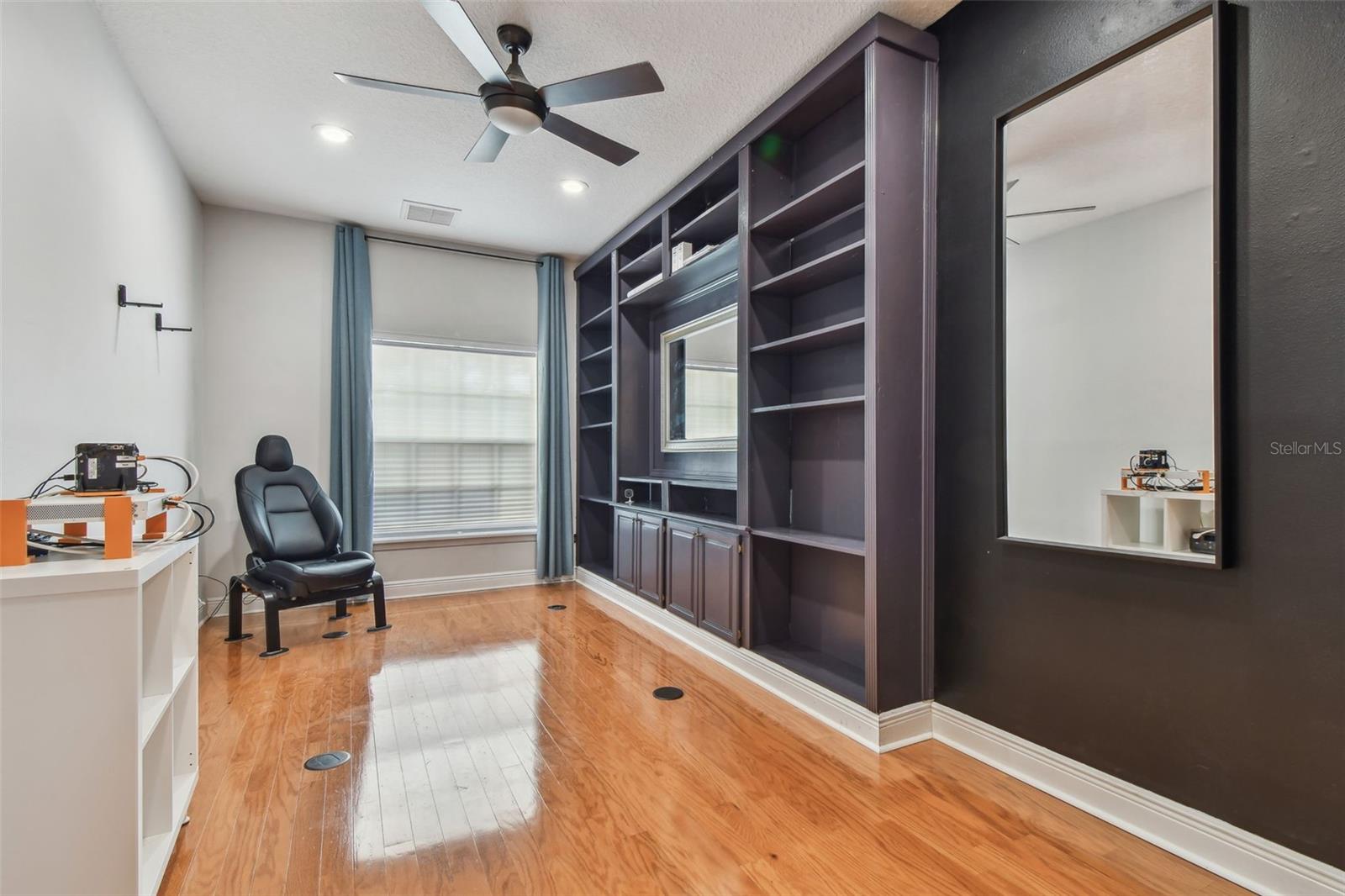 Image 32 of 100 For 21215 Preservation Drive