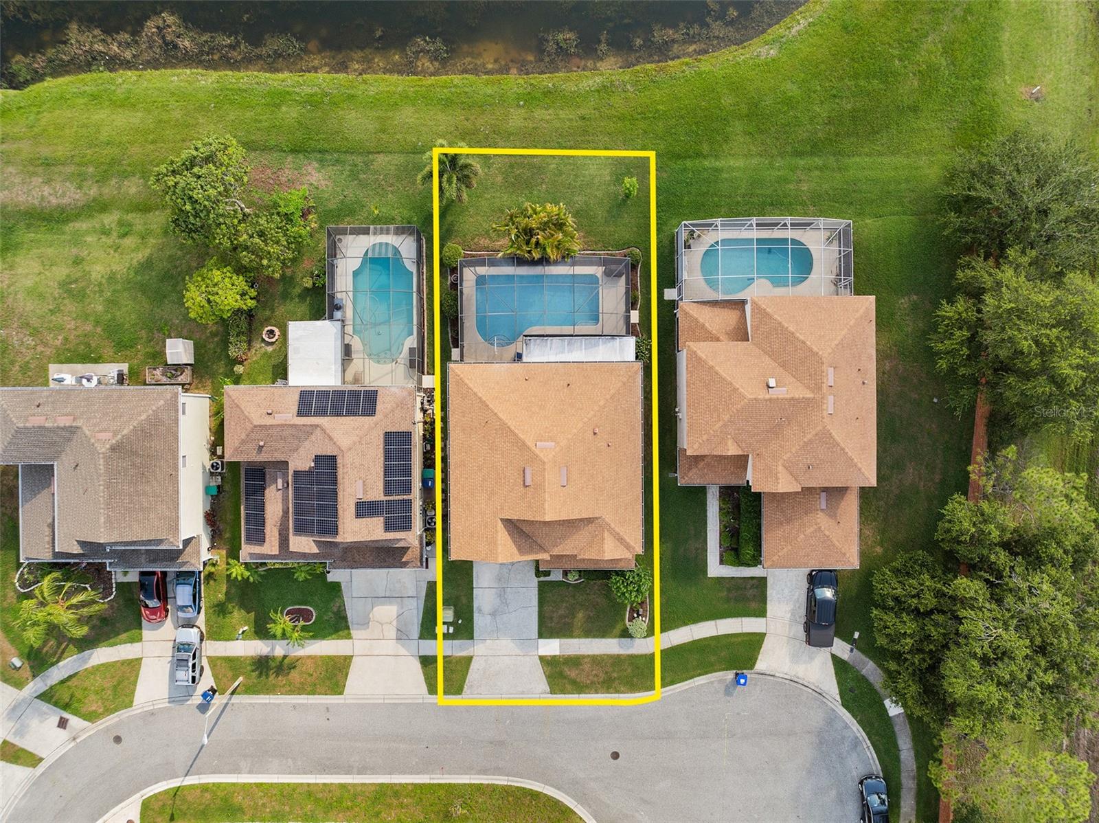 Image 2 of 32 For 460 Tess Court