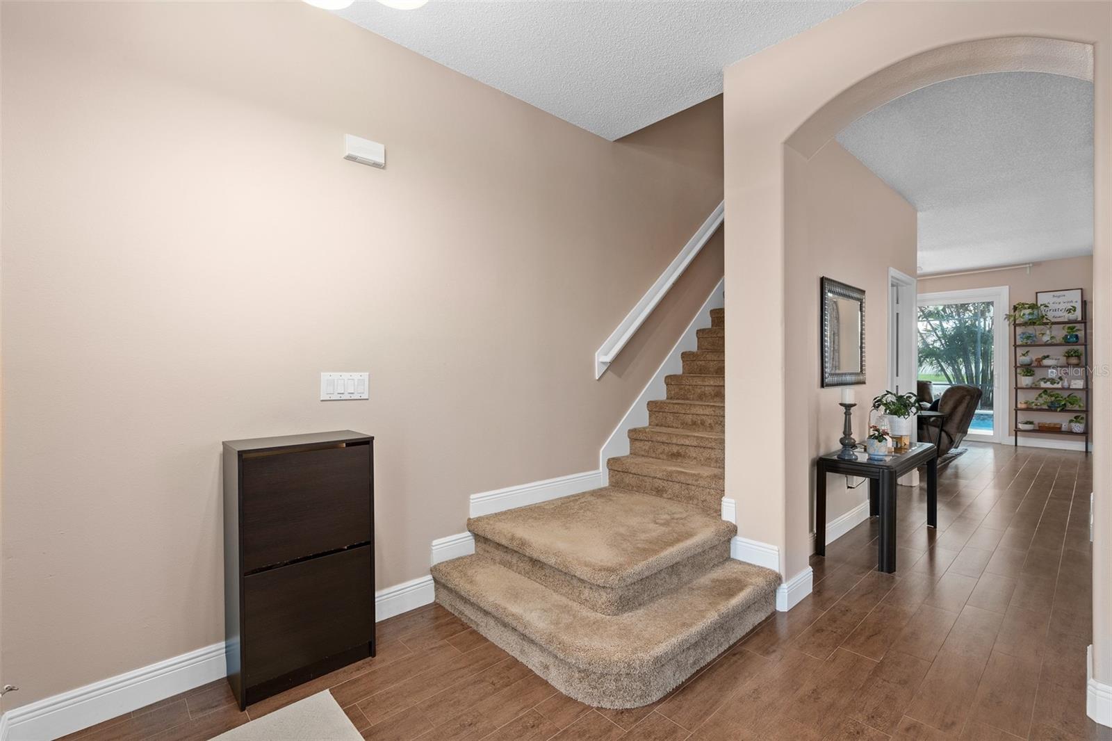 Image 8 of 32 For 460 Tess Court