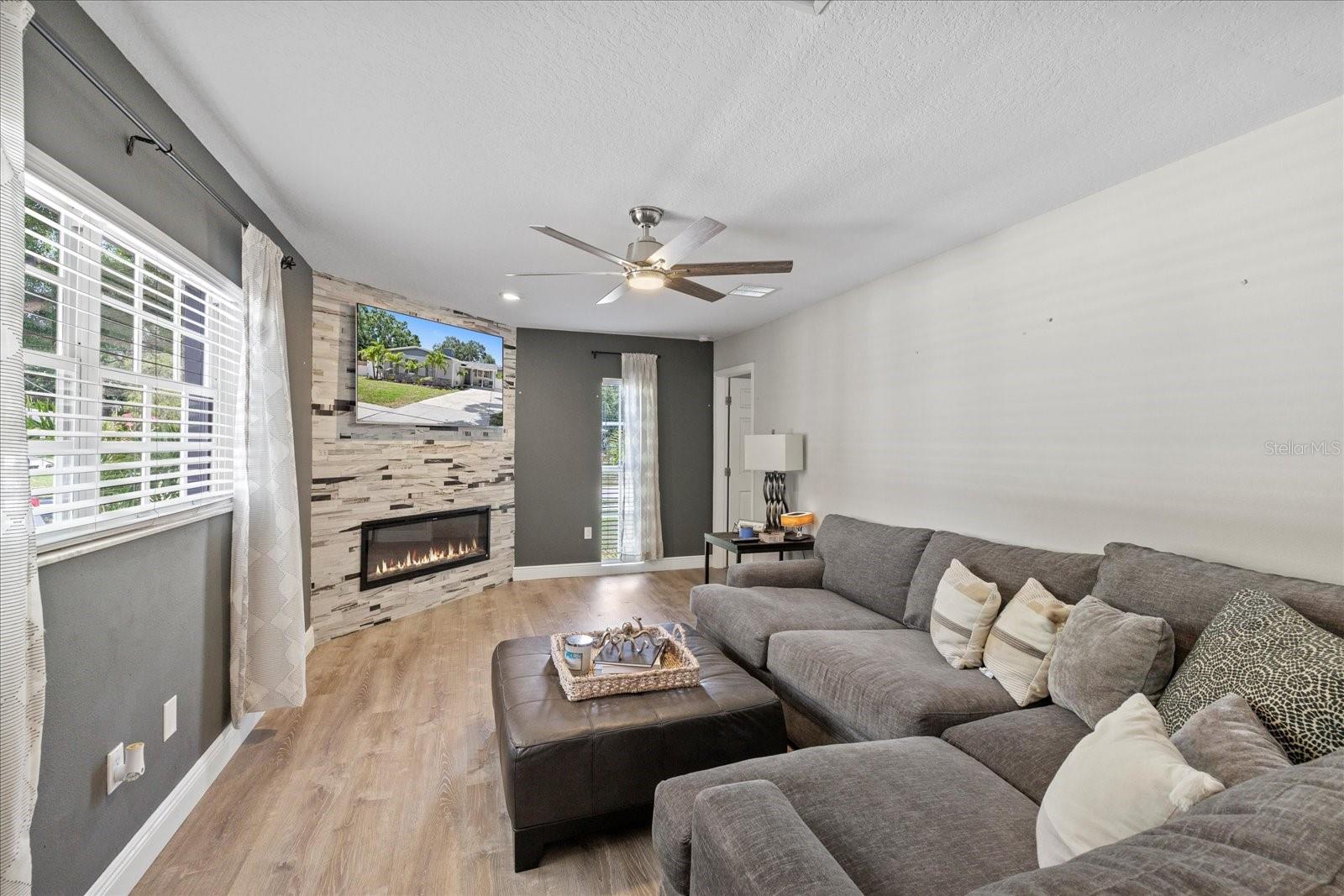 Image 15 of 48 For 3110 Ballast Point Boulevard