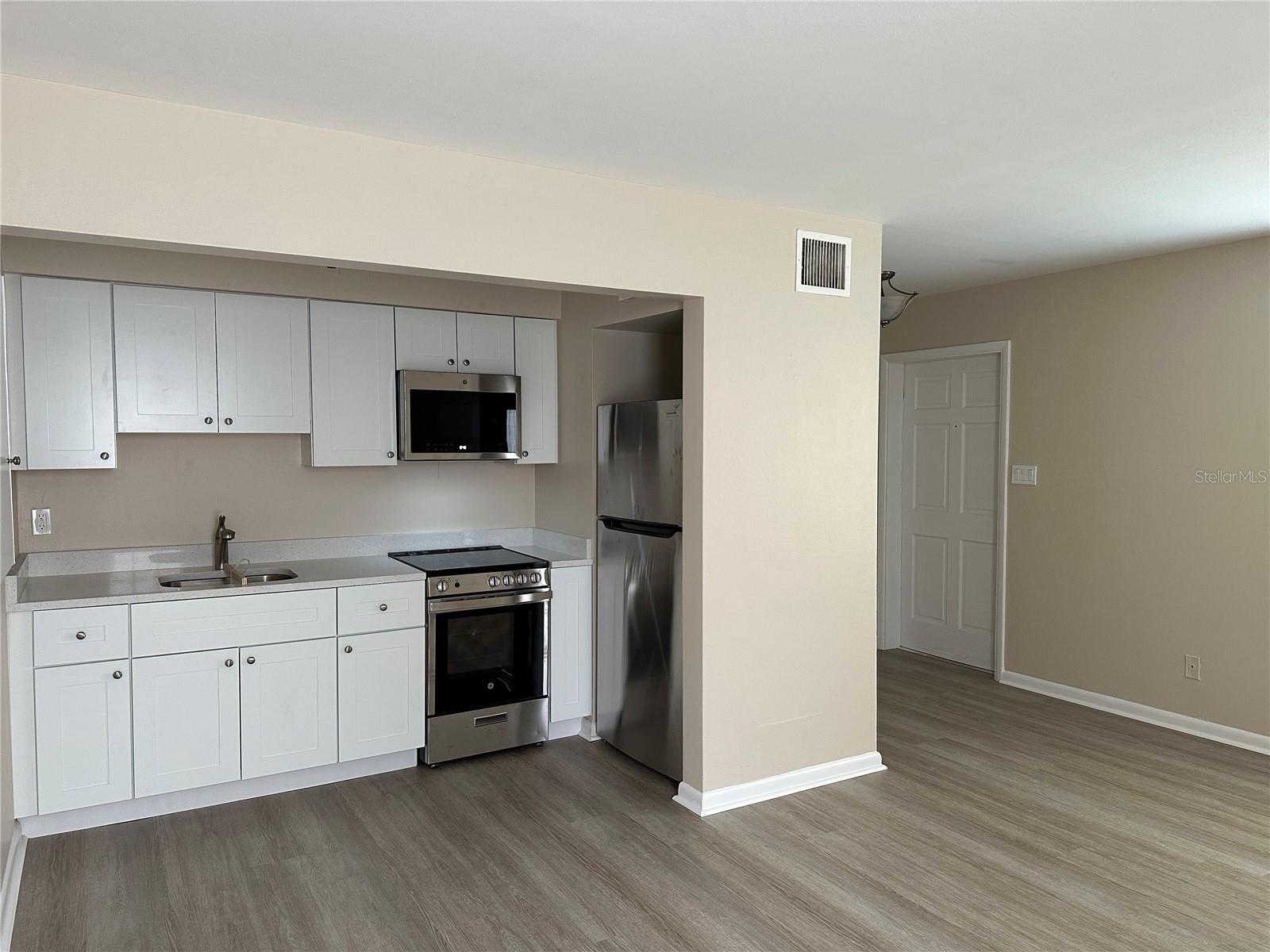 Image 13 of 15 For 334 33rd Avenue N