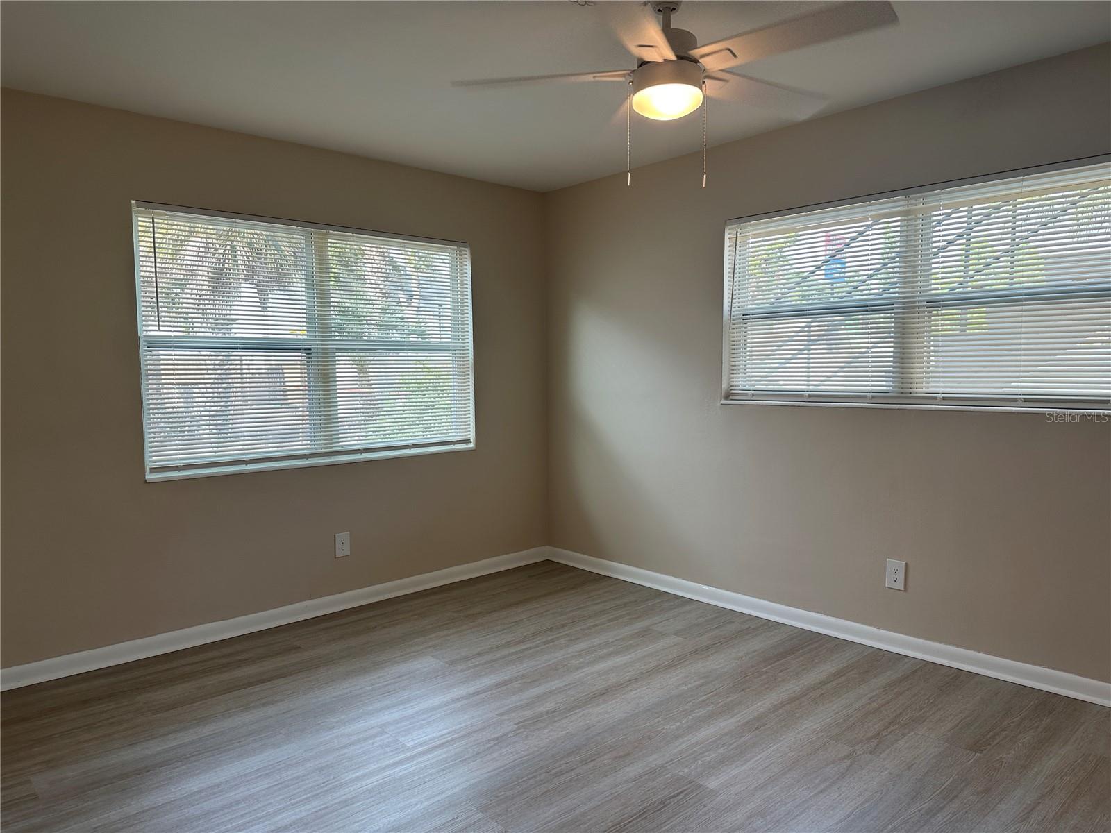 Image 4 of 15 For 334 33rd Avenue N