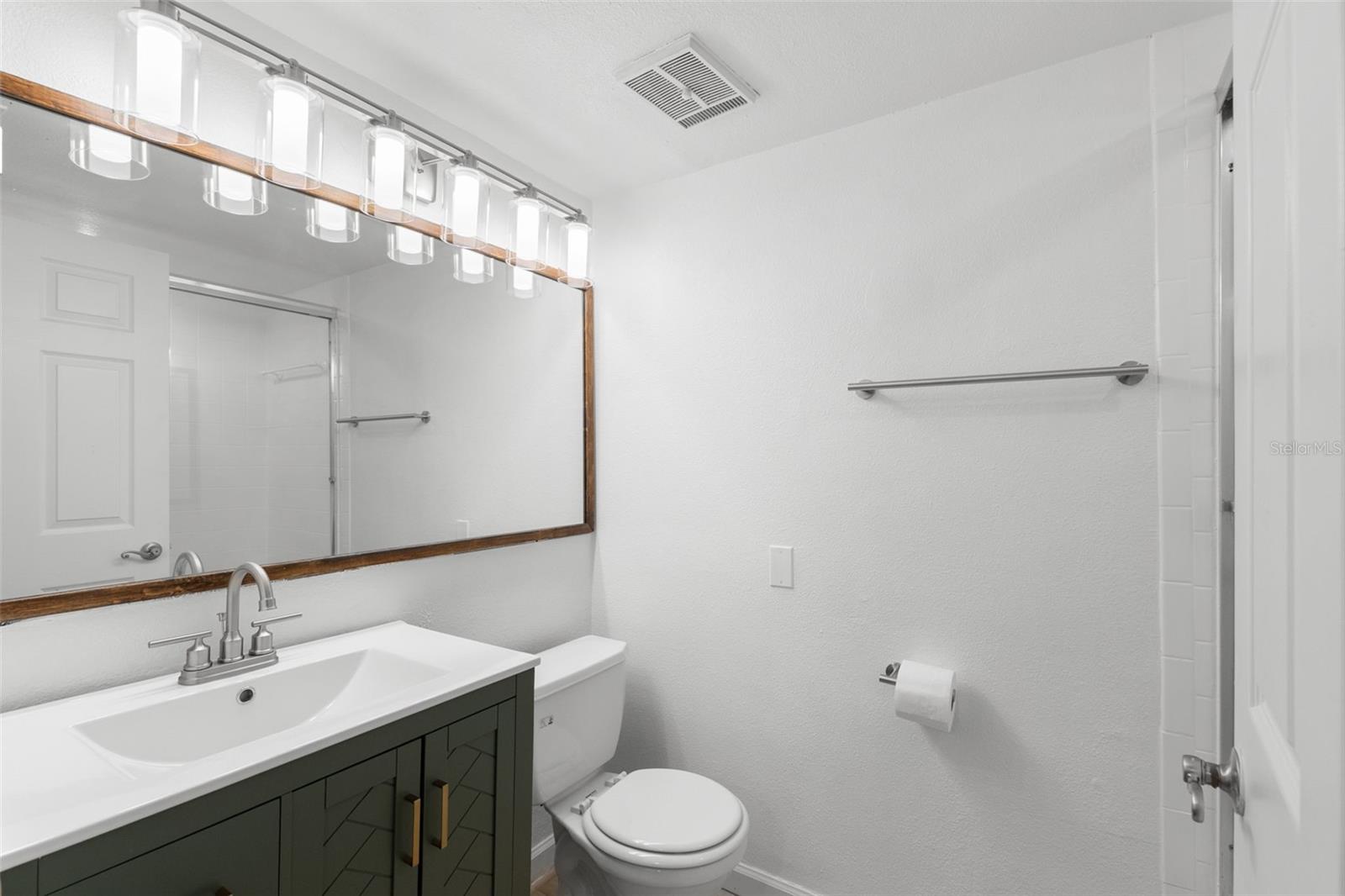 Image 20 of 40 For 2500 Winding Creek Boulevard A104