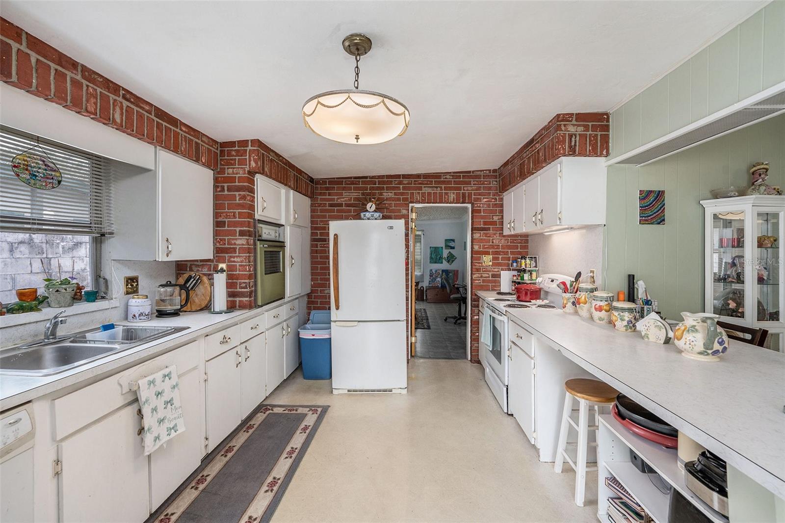 Image 8 of 29 For 5250 12th Street N