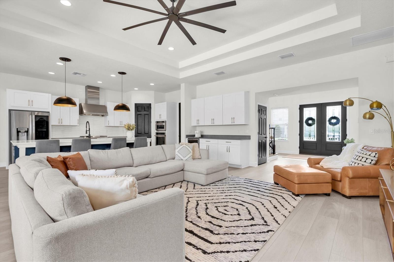 Listing photo id 16 for 3850 Bonfire Drive