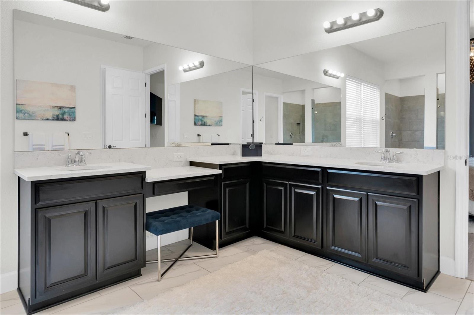 Listing photo id 24 for 3850 Bonfire Drive