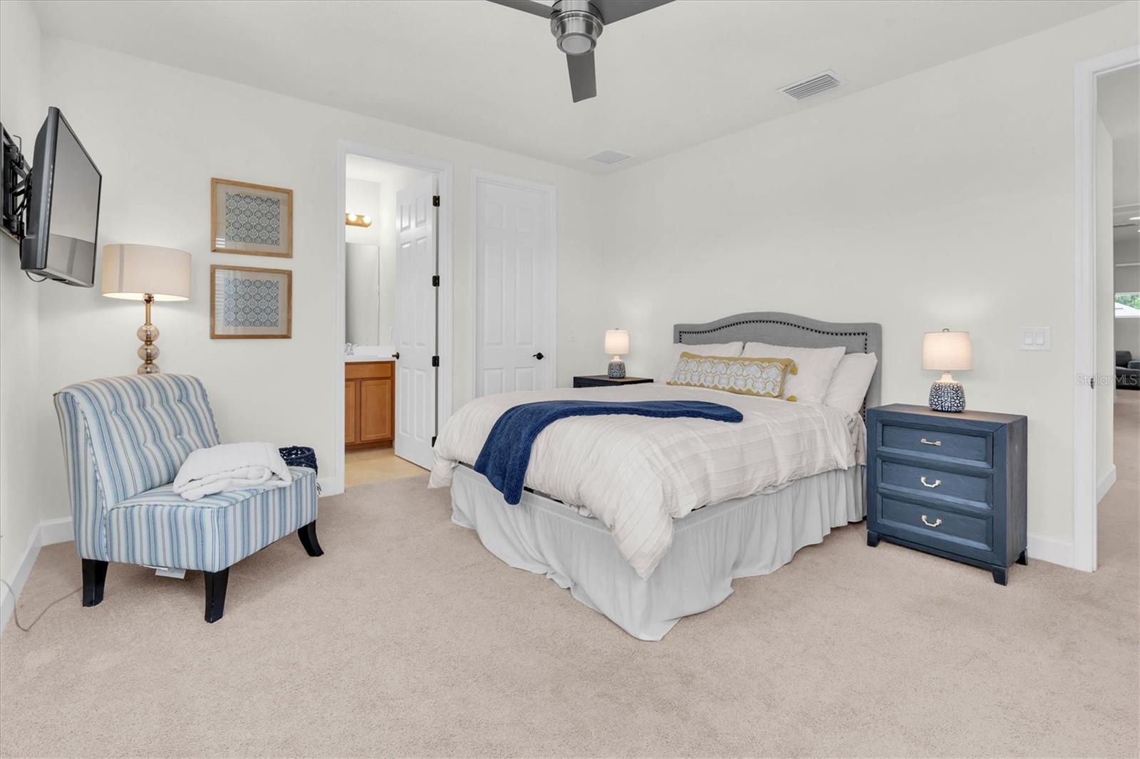 Listing photo id 29 for 3850 Bonfire Drive