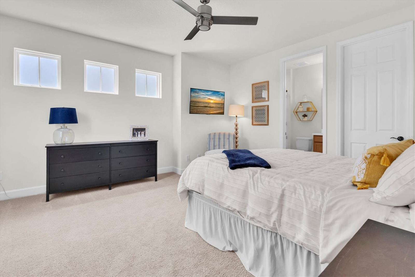 Listing photo id 30 for 3850 Bonfire Drive