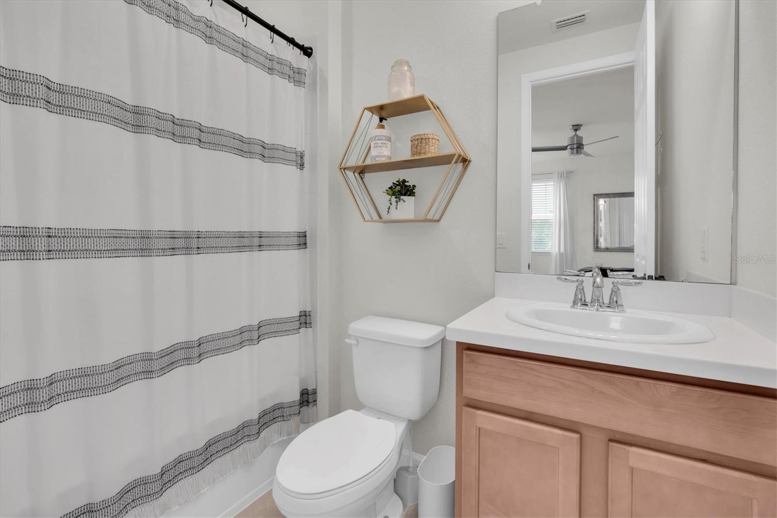 Listing photo id 31 for 3850 Bonfire Drive