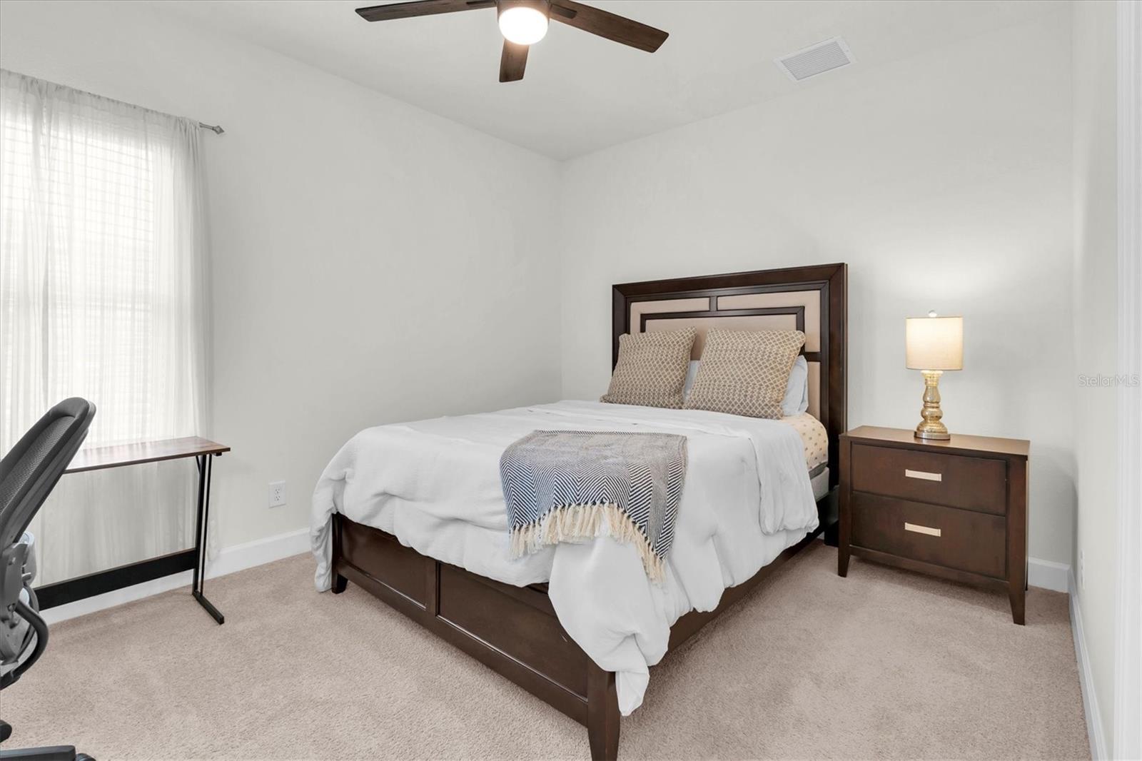 Listing photo id 35 for 3850 Bonfire Drive