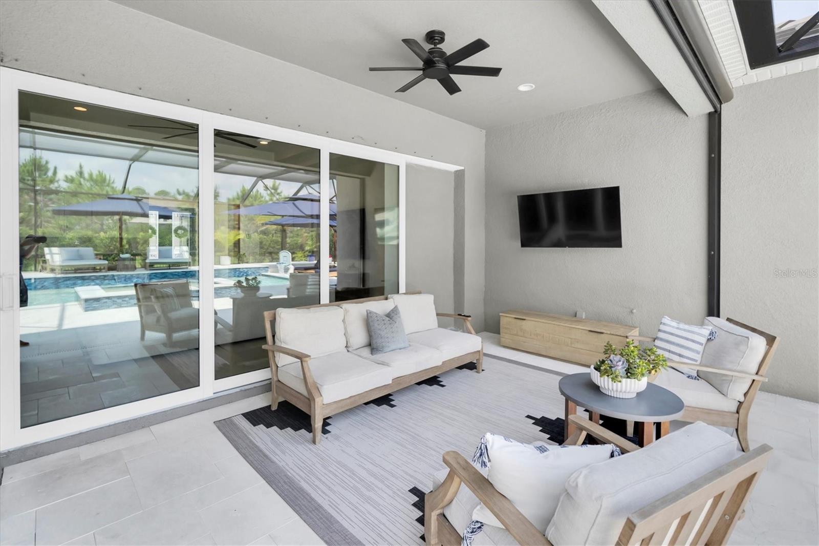 Listing photo id 45 for 3850 Bonfire Drive