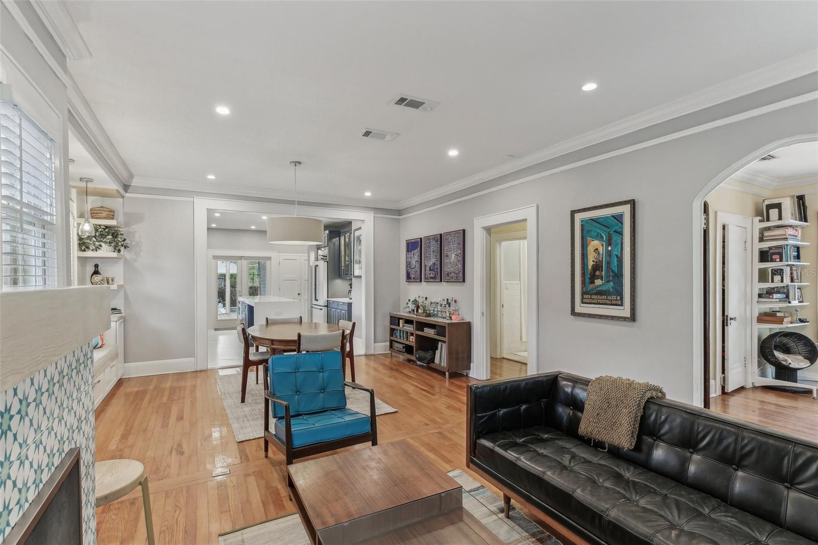 Image 4 of 45 For 1402 Powhatan Avenue