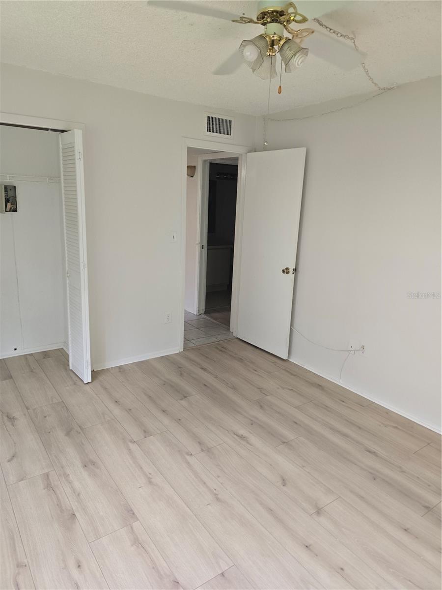 Image 21 of 46 For 11802 Raintree Lake Lane B
