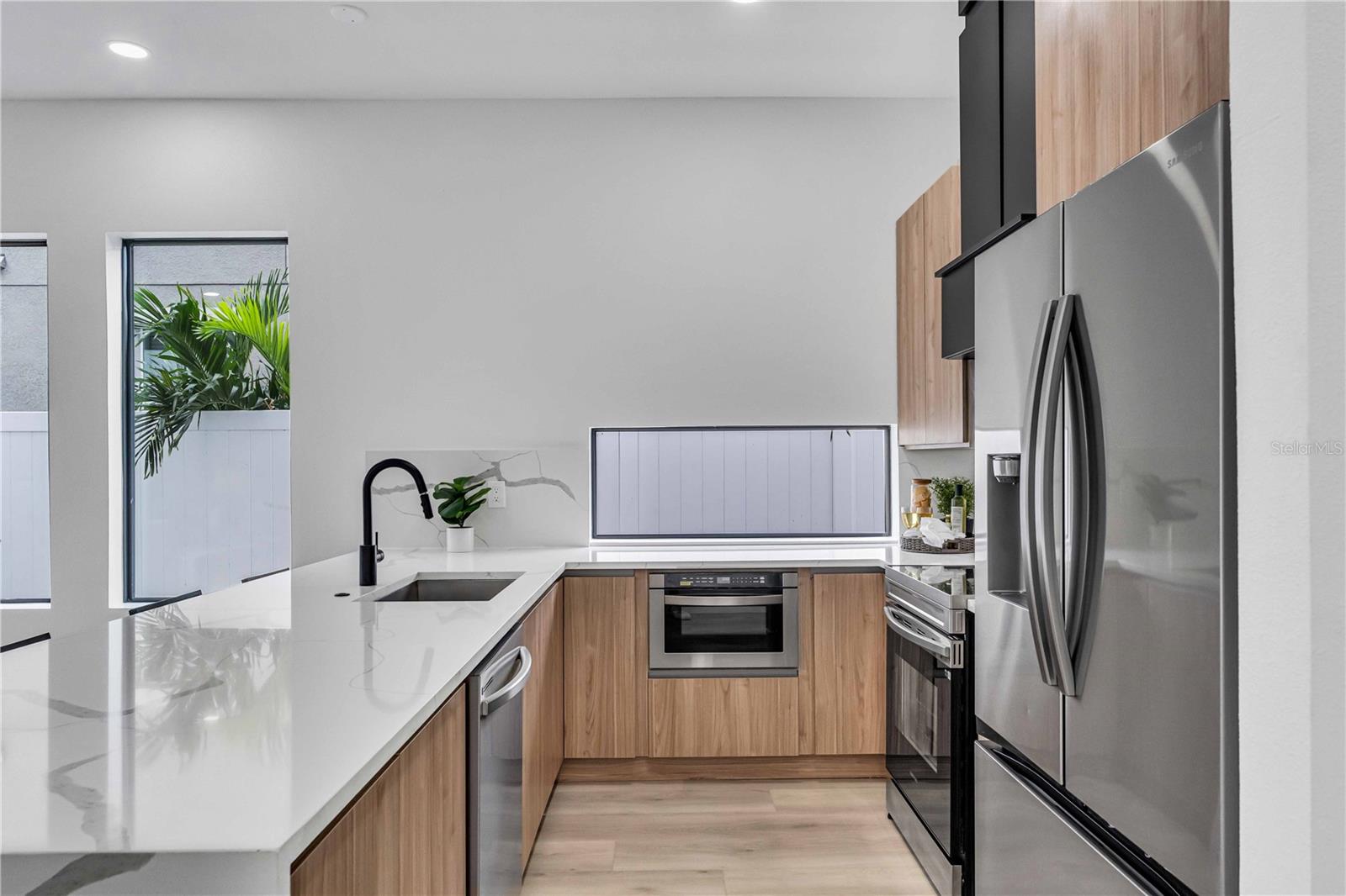 Image 6 of 23 For 1625 9th Avenue N