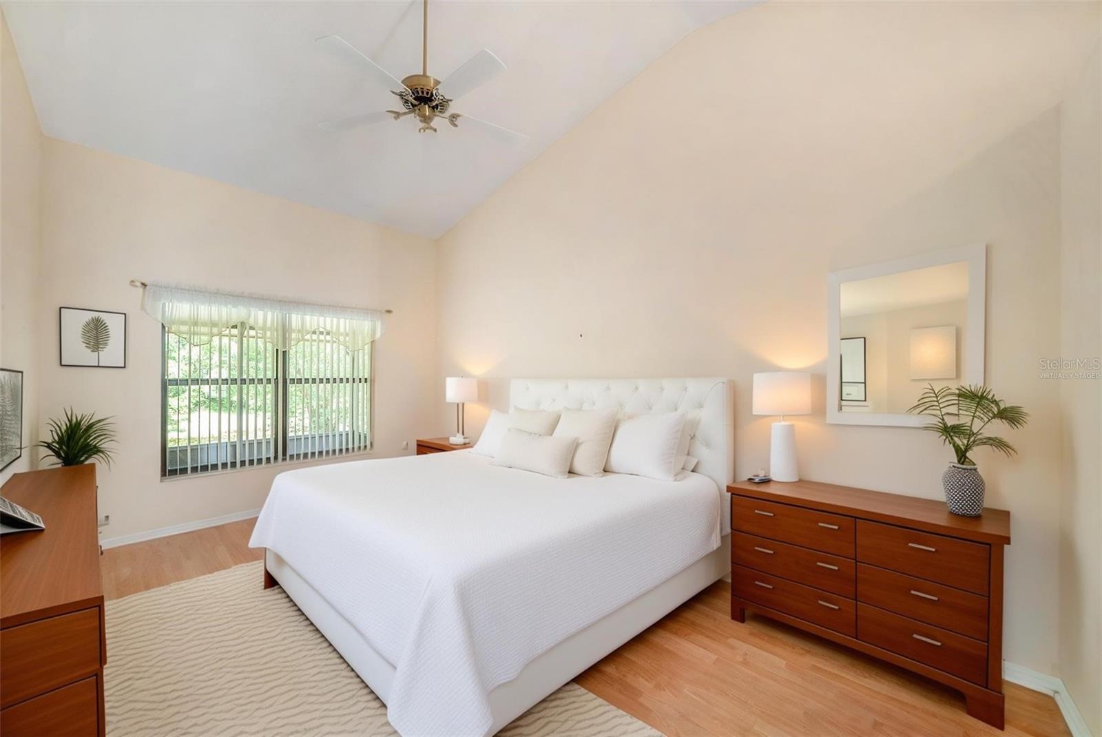 Image 10 of 23 For 13819 Stoneridge Drive