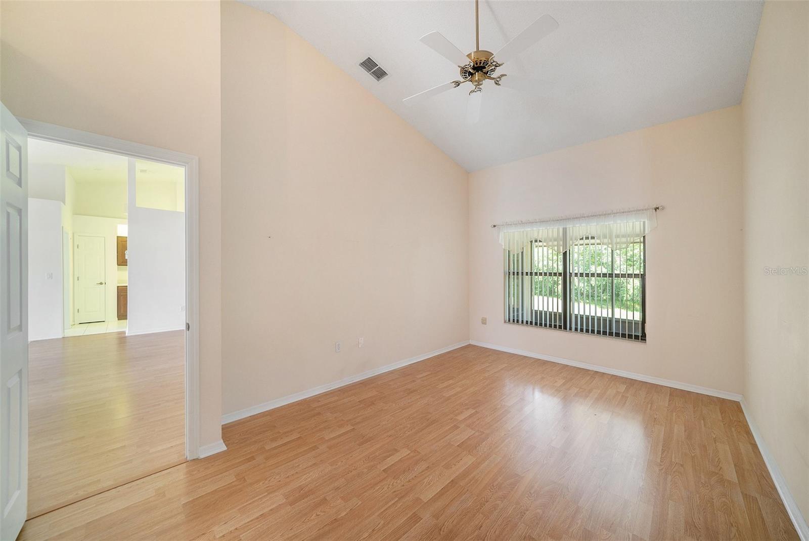 Image 11 of 23 For 13819 Stoneridge Drive