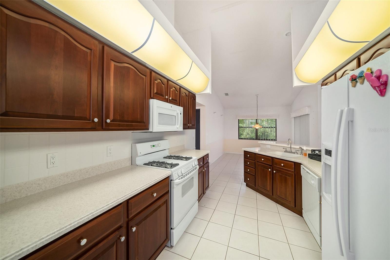 Image 7 of 23 For 13819 Stoneridge Drive